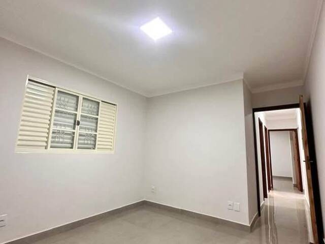#27 - Casa para Venda em Bauru - SP