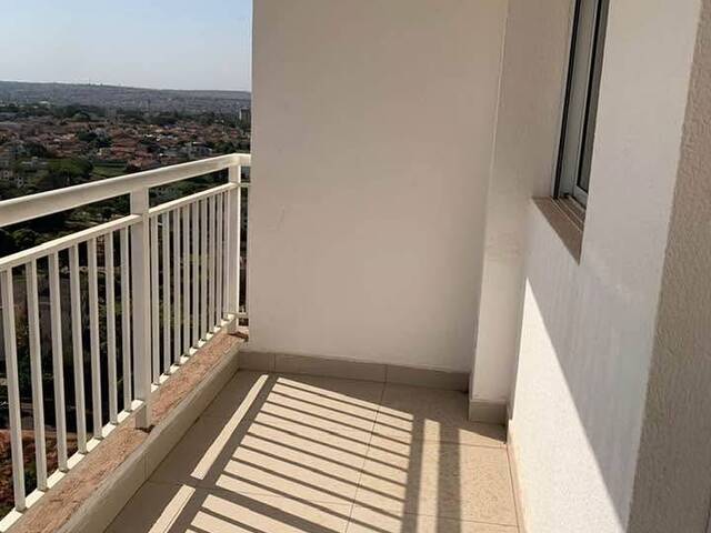#81 - Apartamento para Venda em Bauru - SP