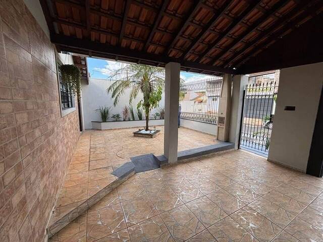 #102 - Casa para Venda em Bauru - SP